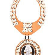 Brown leather-cowrieshel chocker